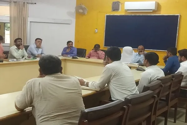 मुरादाबाद : हाईवे के पेट्रोल पंप पर महिला शौचालय में यूरिनल सीट न होने पर अपर आयुक्त नाराज, दिए निर्देश