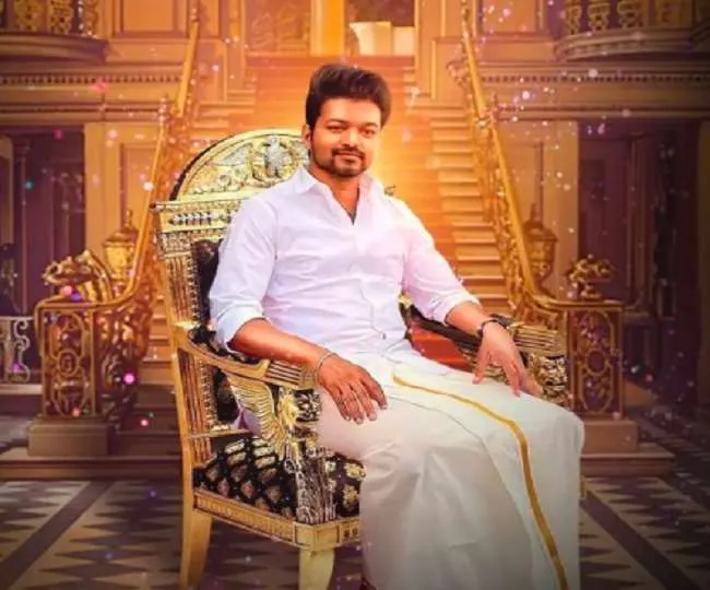 अपने ही माता-पिता के खिलाफ गए थलापति विजय, इस वजह से दर्ज करवाई शिकायत, पढ़ें पूरा मामला - Thalapathy Vijay files a lawsuit against his father SA Chandrasekar and his mother Shoba