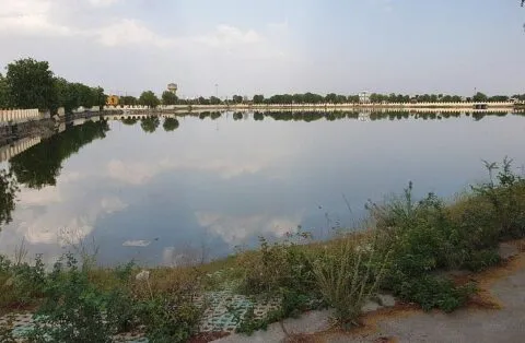 हल्द्वानी: कहीं अतिक्रमण तो कही बजट के अभाव में नहीं बन पाया अमृत सरोवर योजना के तहत तालाब