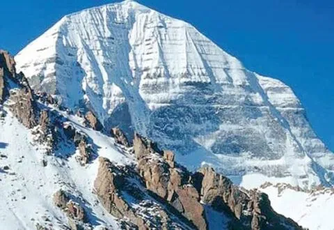 उत्तराखंड: इस चोटी को आज तक फतह नहीं कर सका कोई पर्वतारोही, चार धर्मों की आस्था का केंद्र है यह स्थान