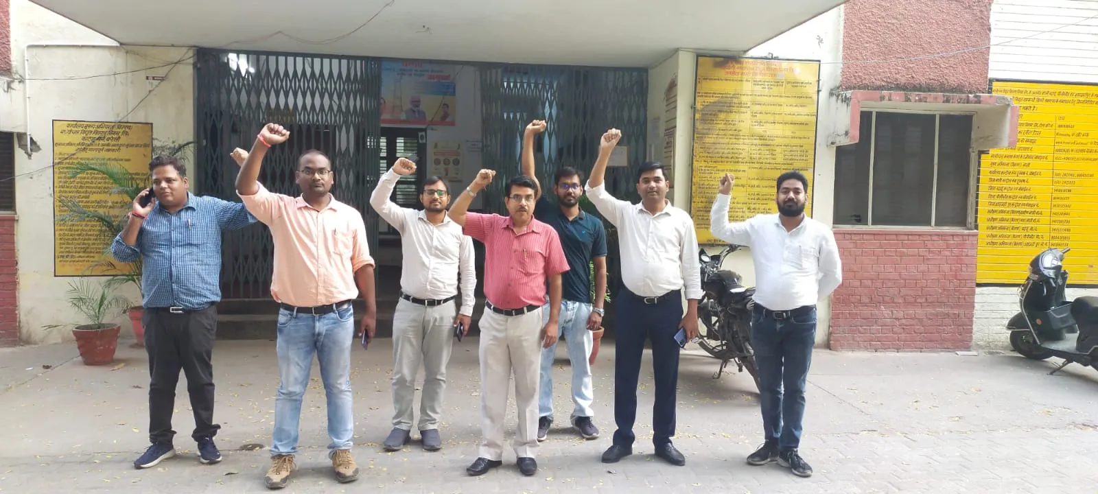 बरेली: पावर कारपोरेशन प्रबंधन के खिलाफ अभियंताओं ने किया प्रदर्शन