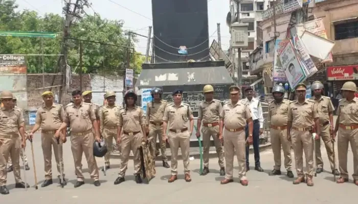 कानपुर हिंसा: Facebook-Twitter पर भड़काऊ पोस्ट शेयर करने के मामले में आठ यूजर्स पर FIR दर्ज