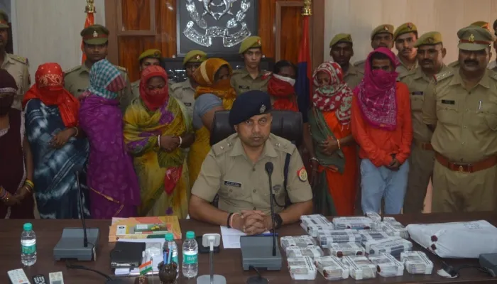 अयोध्या: श्रद्धालुओं को निशाना बनाने वाले गैंग का पदार्फाश, सात महिलाओं समेत आठ गिरफ्तार