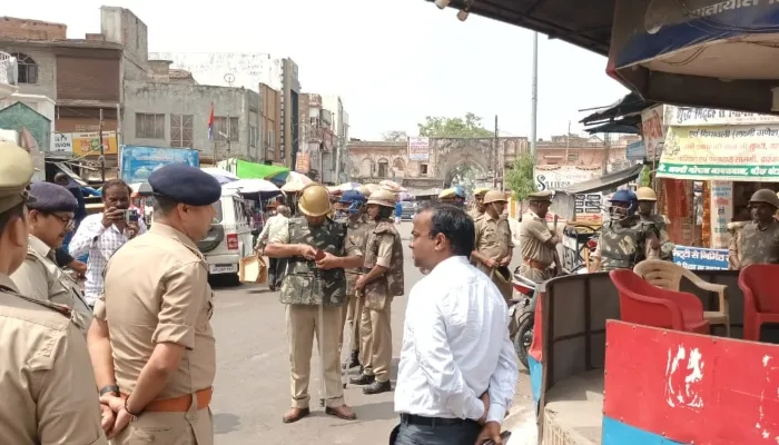अयोध्या: जुमे की नमाज को लेकर अलर्ट रहा प्रशासन, डीएम-एसएसपी रहे भ्रमणशील