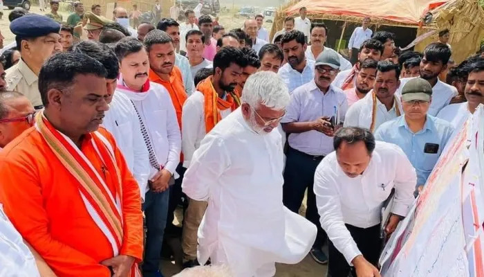 हरदोई: स्वतंत्र देव सिंह ने बाढ़ निरोधक कार्यों का किया निरीक्षण, अधिकारियों को दिए निर्देश