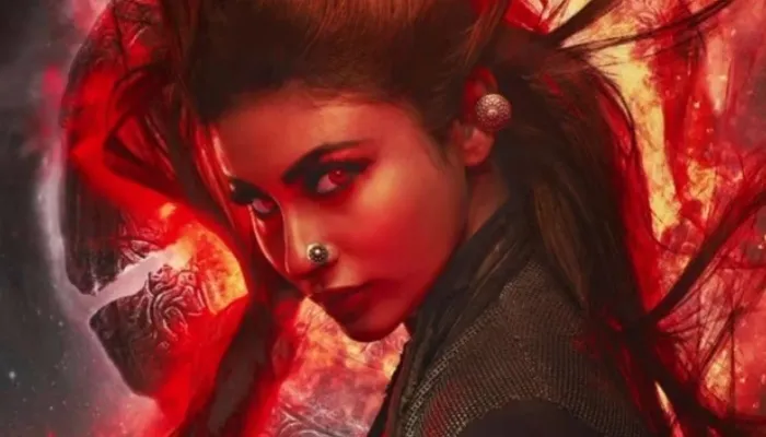 Brahmastra  से सामने आया Mouni Roy का दमदार  Look, ‘अंधेरों की रानी’ को देख खड़े हो जाएंगे रोंगटे