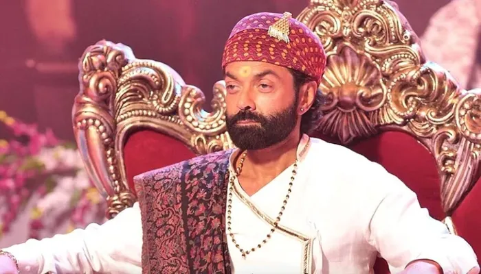 Aashram 3 के आते ही Prakash Jha ने शेयर किया Season 4 का Teaser, फिर खुलेगा बाबा निराला का दरबार