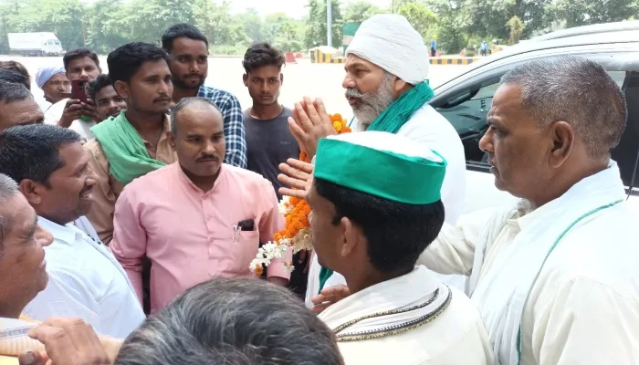 बाराबंकी: भाकियू प्रवक्ता राकेश टिकैत का किसानों ने किया भव्य स्वागत, कार्यकर्ताओं से कही यह बात