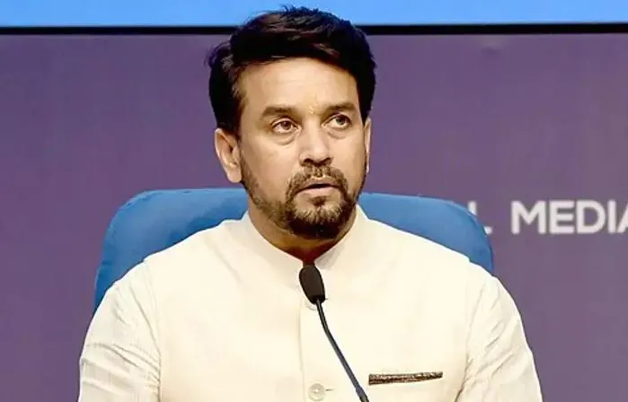 नमाज के बाद भड़की हिंसा पर केंद्रीय मंत्री अनुराग ठाकुर बोले- लोकतंत्र में हिंसा के लिए कोई जगह नहीं है