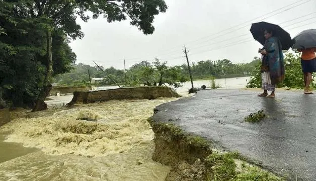 असम में बाढ़ से हालात गंभीर, मुख्यमंत्री ने की स्थिति की समीक्षा