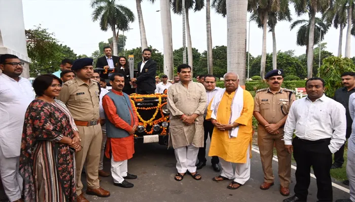 अयोध्या पहुंची शतरंज ओलंपियाड टॉर्च रैली, ऊर्जा मंत्री ने युवाओं को दिया प्रेरणादायी संदेश