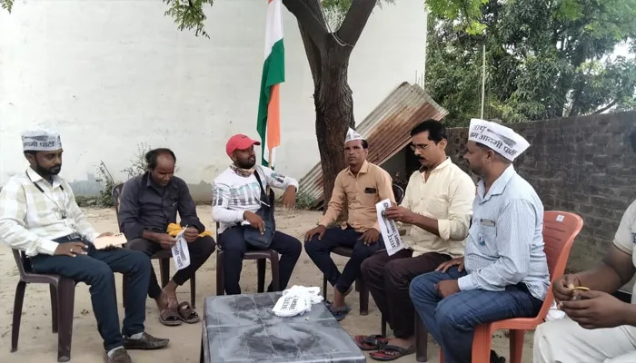 बहराइच: तिरंगा शाखा का आयोजन कर गांव में लाएंगे क्रांति, आम आदमी पार्टी की हुई बैठक