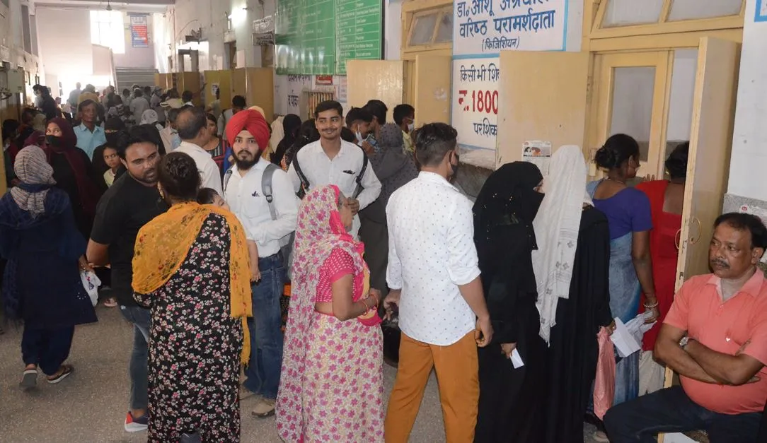बरेली: ओपीडी से डॉक्टर गायब, मरीज हुए परेशान