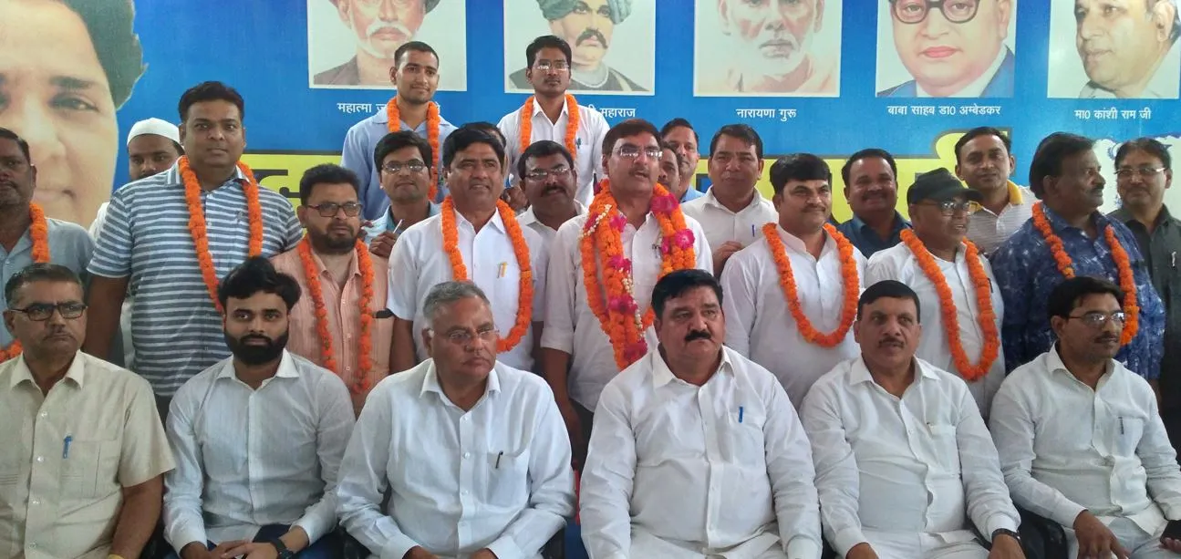 बरेली: ब्रह्मस्वरूप सागर साइकिल छोड़कर फिर बसपा में शामिल