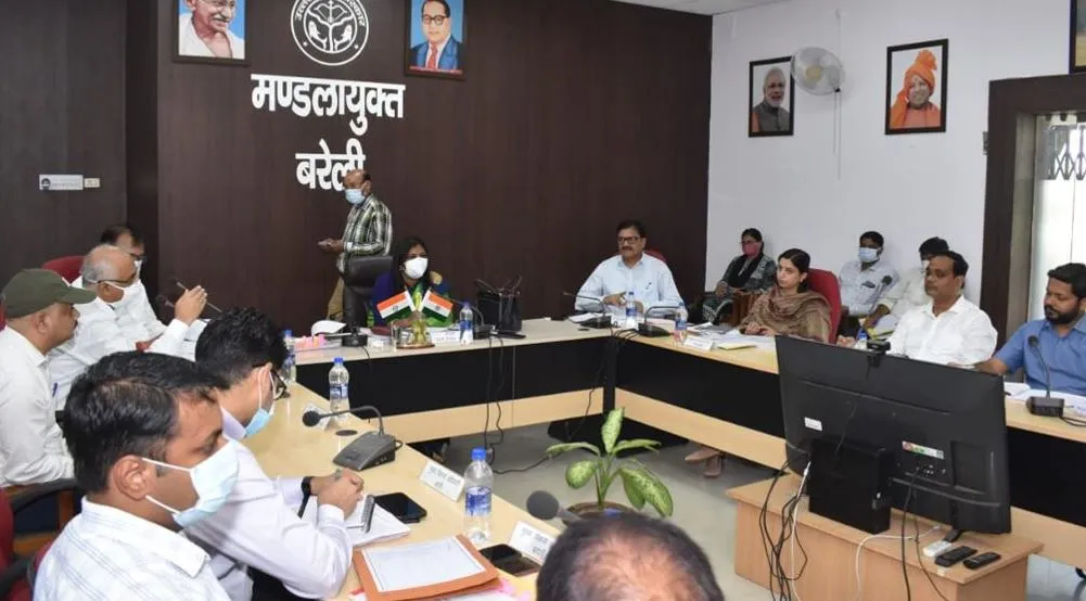 बरेली: सुबह 10 बजे से 11 बजे तक कार्यालयों में अफसरों की उपस्थिति अनिवार्य