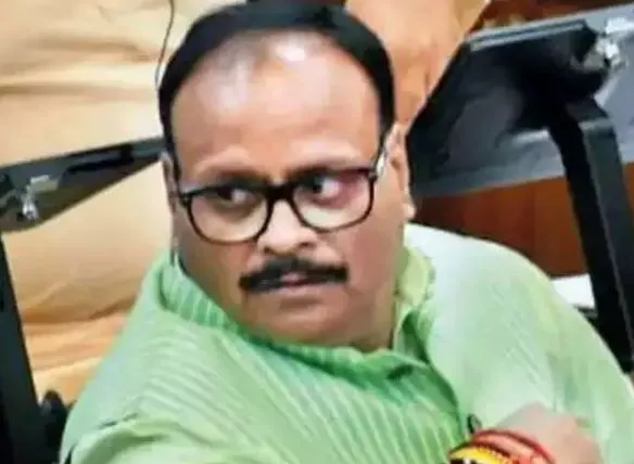 अन्नाद्रमुक की बैठक में सभी प्रस्ताव खारिज, एकल नेतृत्व की मांग पर अड़े सदस्य