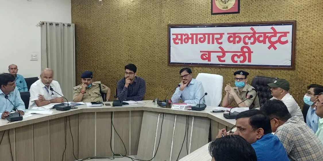 बरेली: प्लास्टिक पर लगेगी लगाम, थोक विक्रेताओं के यहां छापे मारी के दिए निर्देश