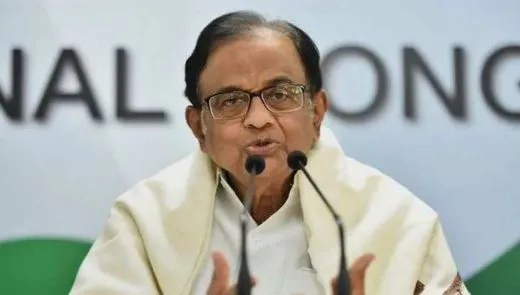 अर्थव्यवस्था के पटरी पर आने का कोई संकेत नहीं: चिदंबरम
