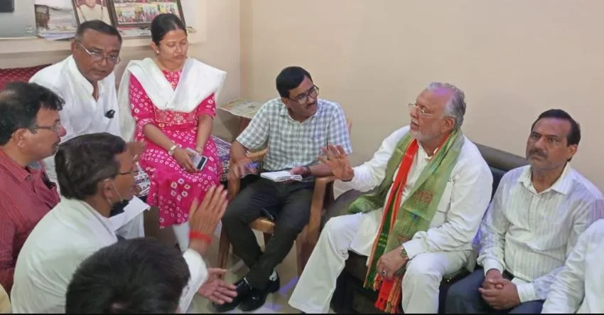 शाहजहांपुर: स्वाभिमान को प्रदर्शित करने वाला हो मंदिर का भव्य गुंबद- मंत्री सुरेश कुमार खन्ना