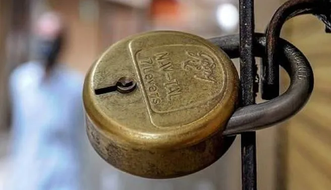 बरेली: चिकित्सालय में ताला लटका मिलने की आज भेजी जाएगी रिपोर्ट