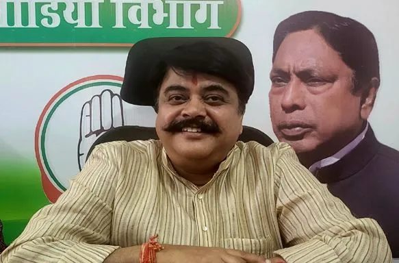 देश के युवाओं का भविष्य अब ठेके पर लगता है: राजीव रंजन प्रसाद