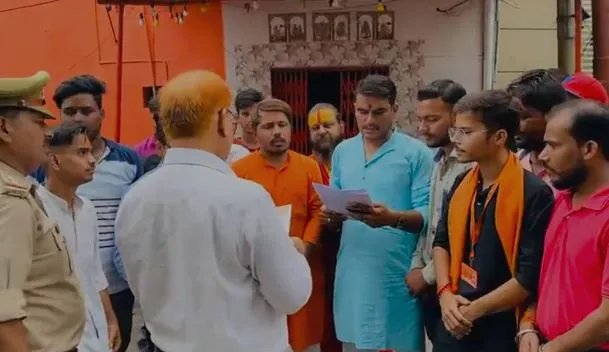 बरेली: राष्ट्रीय हनुमान दल ने “उदयपुर हत्याकांड” को लेकर एडीएम सिटी को सौंपा ज्ञापन, जिला अध्यक्ष बोले ‘भाईचारा के नाम पर मुसलमान हमें बना लेते हैं चारा’
