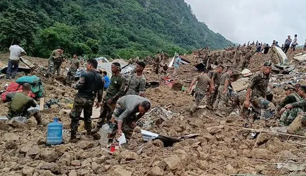 मणिपुर में भूस्खलन से बड़ा हादसा, 7 लोगों की मौत, 25 जवान दबे होने की आशंका, कई लापता