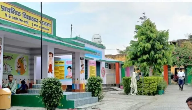 बदायूं: अपने खर्चे पर लगाए पौधे, हरा-भरा बना दिया विद्यालय
