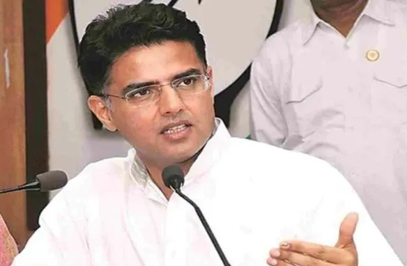  सचिन पायलट का सीएचए कर्मियों ने किया घेराव, सरकारी नौकरी में बहाल करवाने की रखी मांग 