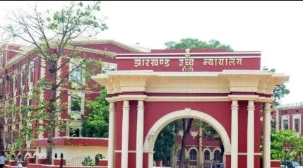 सुनवाई के दौरान झारखंड उच्च न्यायालय में लगी आग, मची अफरातफरी