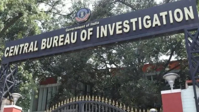 सीबीआई ने रिश्वत लेने के आरोप में दिल्ली पुलिस के उपनिरीक्षक को किया गिरफ्तार