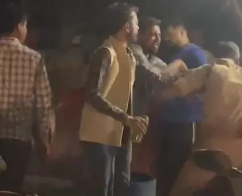 बरेली: होमगार्ड को पीटने वाले मंत्री के भतीजे की वीडियो वायरल