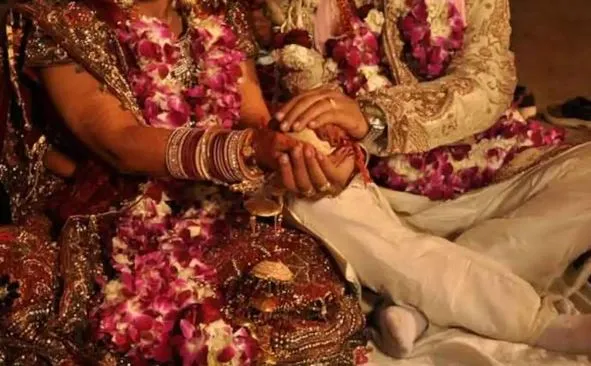 छत्तीसगढ़ में अनोखा विवाह, एक प्रेमी की दो प्रेमिका, दोनों से एक ही मंडप में की शादी