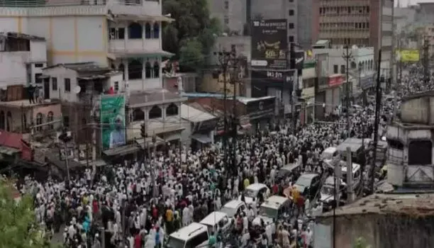 झारखंड में नुपूर शर्मा के बयान के विरोध जुमे के नमाज के बाद सड़क पर उतरे प्रदर्शनकारी हुए बेकाबू