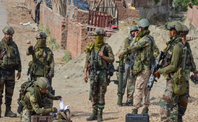जम्मू-कश्मीर के सोपोर में सुरक्षाबलों को मिला संदिग्ध आईईडी