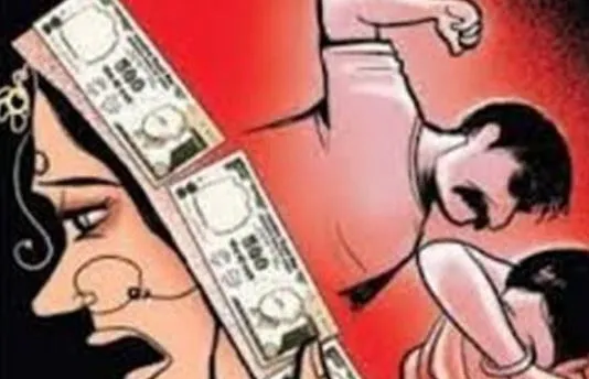 पीलीभीत: 20 लाख और कार न मिलने पर विवाहिता को बंधक बनाकर दी यातनाएं