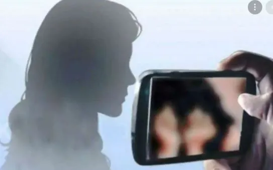 लखीमपुर-खीरी: प्रेमजाल में फंसाकर बनाई अश्लील वीडियो अब वायरल करने की दे रहा धमकी