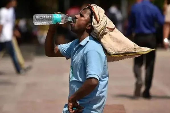बरेली: मानसून की धीमी चाल कर रही लोगों को बेहाल