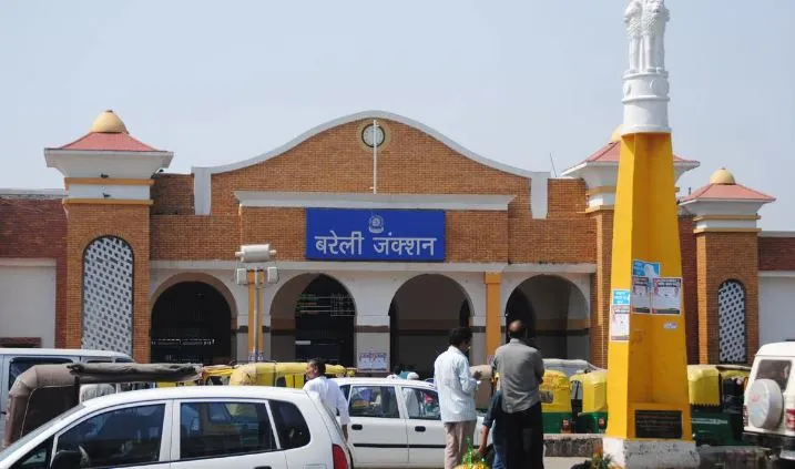 बरेली: आला हजरत एक्सप्रेस का डीआर टिकट नहीं मिलने से यात्री परेशान