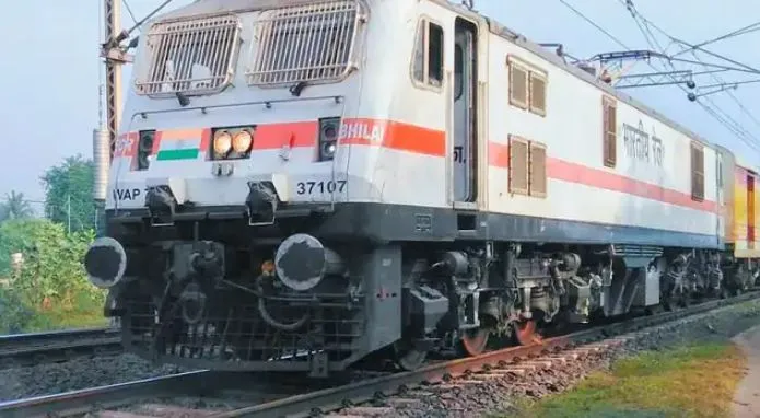 दिल्ली-मुंबई, दिल्ली-हावड़ा मार्ग को कवच प्रणाली से लैस करेगा रेलवे