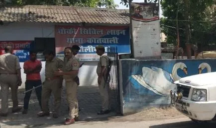 पीलीभीत: युवाओं के जुटने की सूचना पर दौड़ी पुलिस