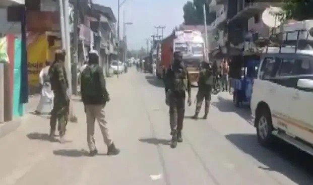 जम्मू-कश्मीर के भद्रवाह में कर्फ्यू में चार घंटे की ढील, हालात शांतिपूर्ण : अधिकारी