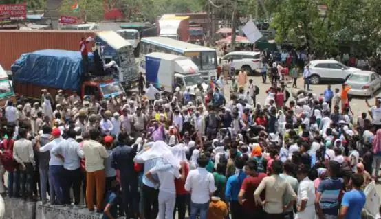 अग्निपथ योजना प्रदर्शन: हरियाणा में अगले 24 घंटे के लिए कई जिलों में मोबाइल इंटरनेट और सभी SMS सर्विस बंद, आदेश जारी