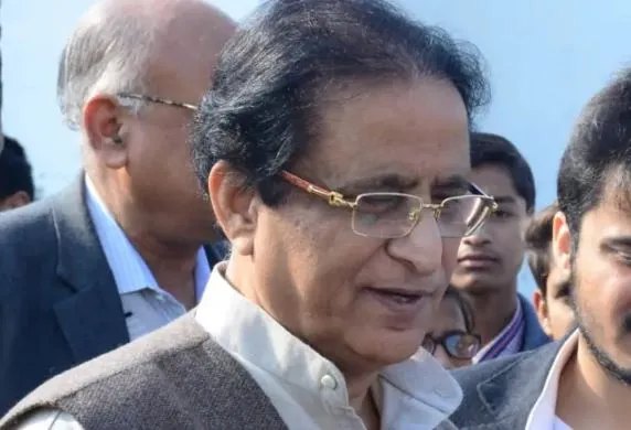 बरेली पहुंचे आजम खा‍ं, बीजेपी पर साधा निशाना, कहा- प्रदेश में जो हालात हैं उससे अच्छी तानाशाही होती है