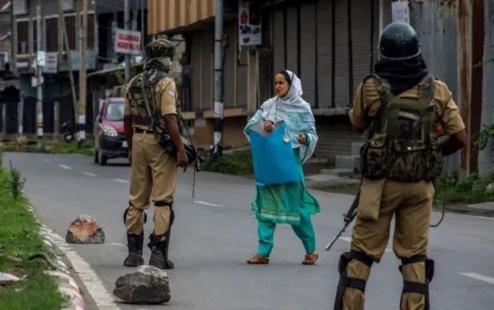 जम्मू-कश्मीर में कर्फ्यू में ढील: भद्रवाह में फिक्स्ड-लाइन इंटरनेट सेवाएं बहाल