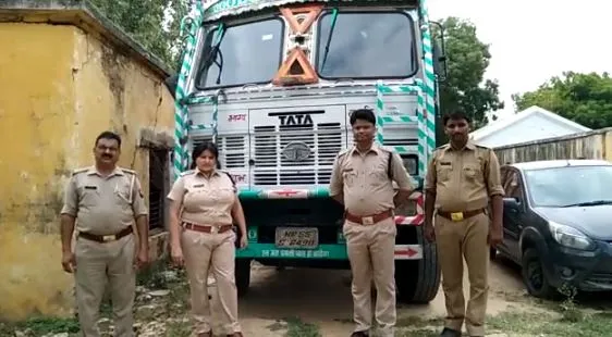 बदायूं: चेकिंग के दौरान पंजाब प्रांत की 87 पेटी शराब बरामद