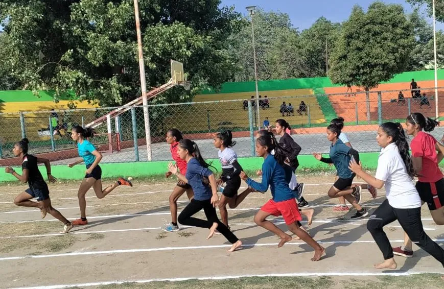 बरेली: युवाओं ने दौड़ लगाकर मिल्खा सिंह को दी श्रद्धांजलि