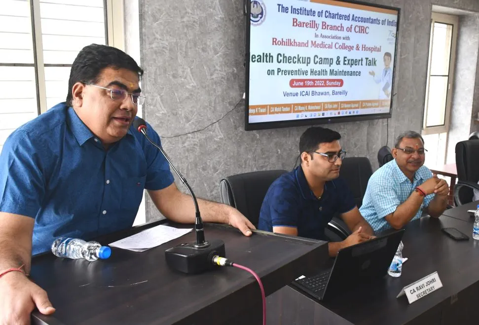 बरेली: आजादी के अमृत महोत्सव पर लगा स्वास्थ्य शिविर