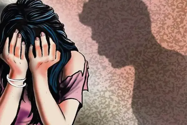मुरादाबाद : अपनों के इंतजार में पथराईं पीड़िता की आखें