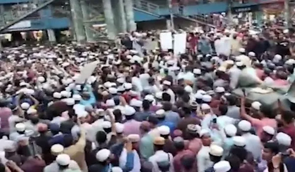 Nupur Sharma Remark : बांग्लादेश तक पहुंचा बवाल, ढाका में लोगों ने किया प्रदर्शन